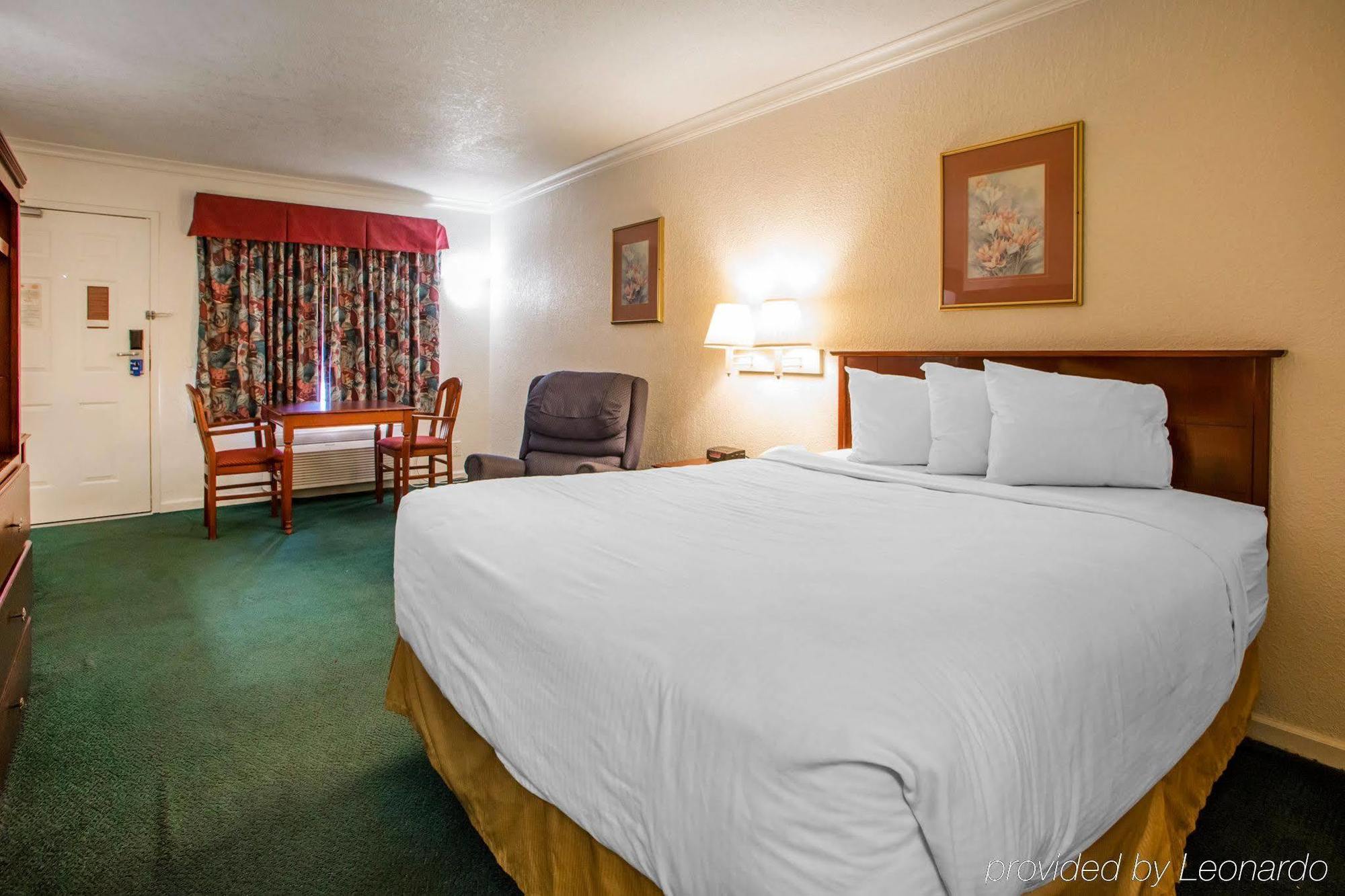 Hometowne Studios By Red Roof Egg Harbor-Atlantic City Airport Egg Harbor Township Zewnętrze zdjęcie